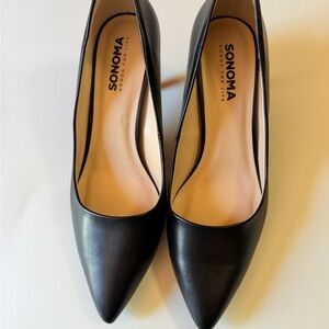 Sonoma Black Pointed Toe Heels